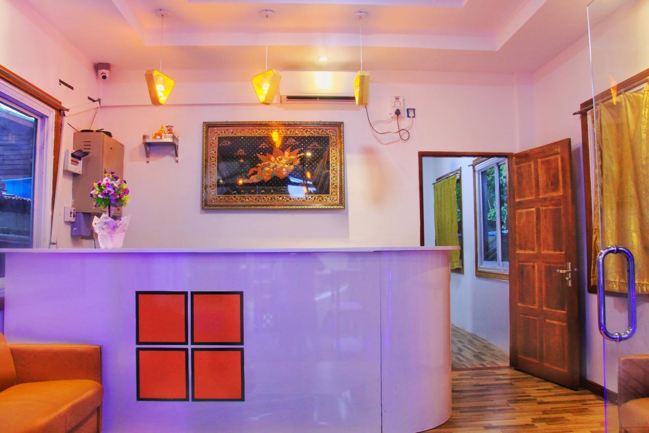 The Lodge Yangon Poshtel Екстер'єр фото